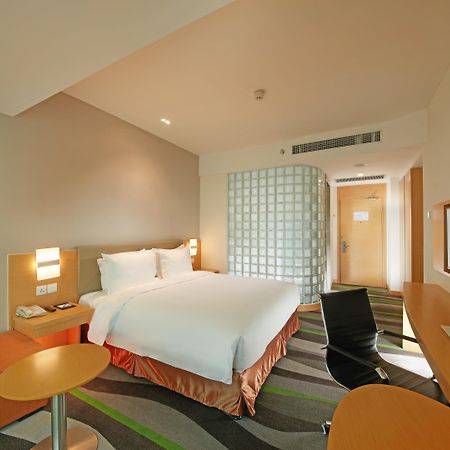 Holiday Inn Express Tangshan Downtown By Ihg מראה חיצוני תמונה